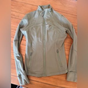 Lululemon classic jacket, like new!